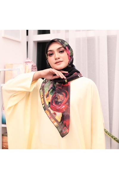 RANUNCULUS COLLECTION IN FANCY - BLACK RED